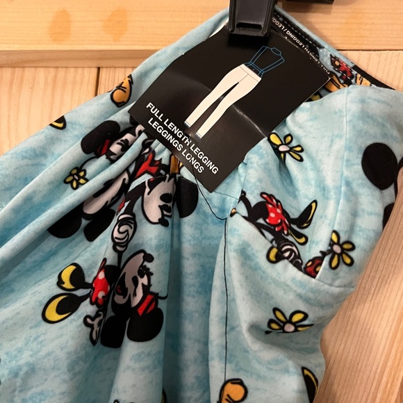 NWT Disney Park Mickey and Minnie Leggings Size 3X - Picture 5 of 5